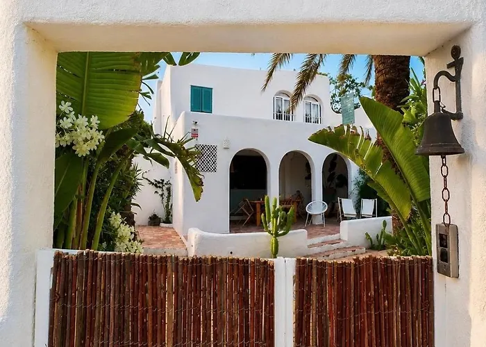 La Ibicenca & Jacuzzi By Ximoapartments
